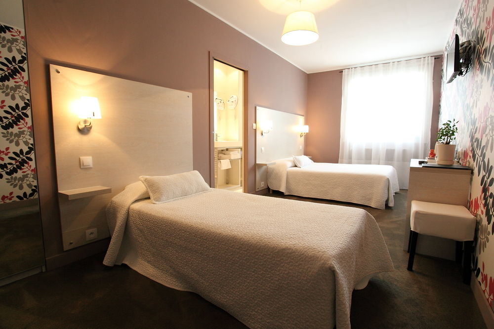 Logis Restaurant Clair Cottage, - Chenonceaux Hotel 3*